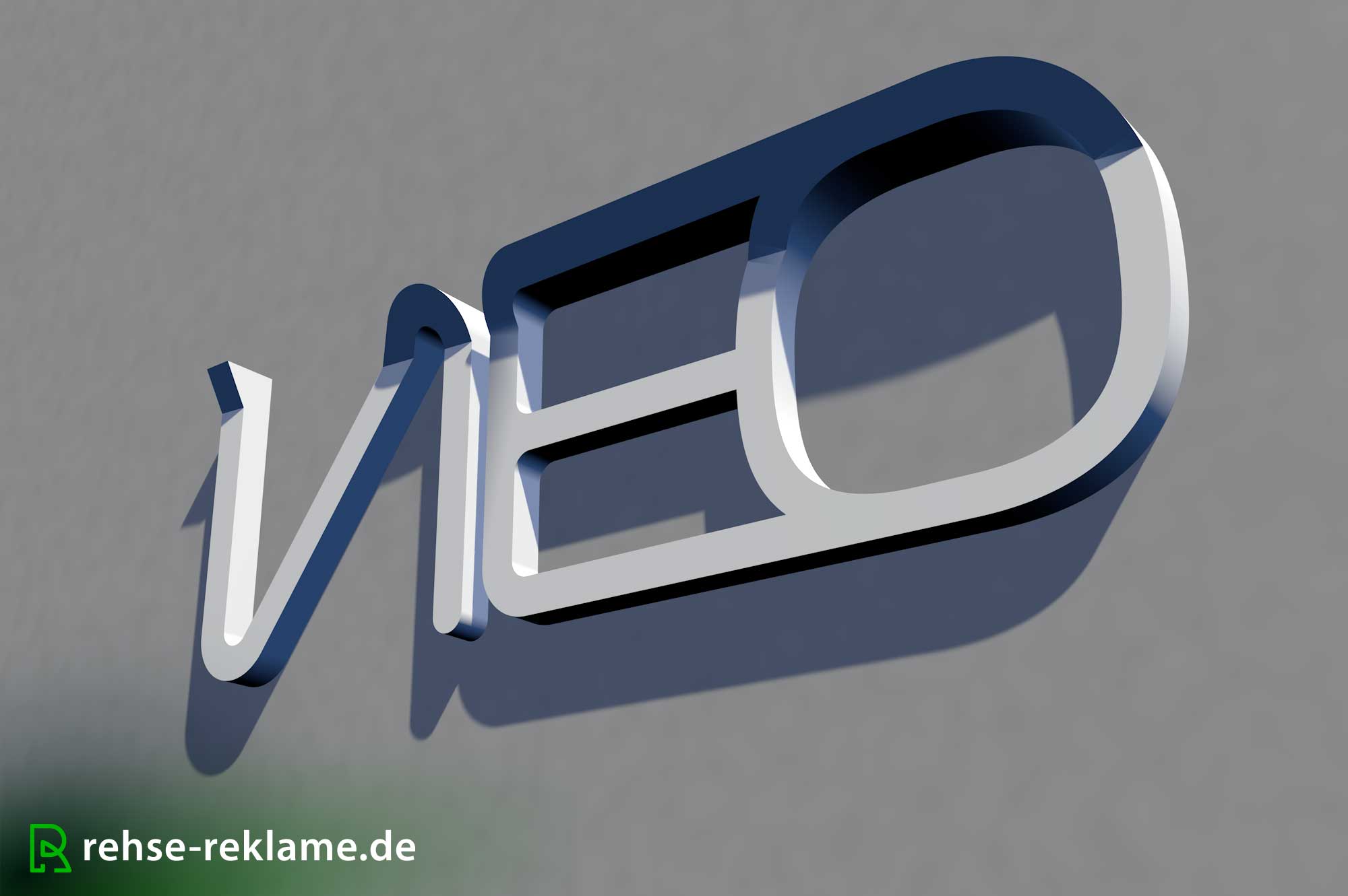 2 Meter Logo im 3D Druck produziert