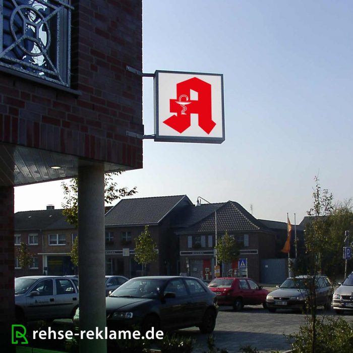 apotheken_a_led_leuchttransparent_ausstecker_rot_weiss