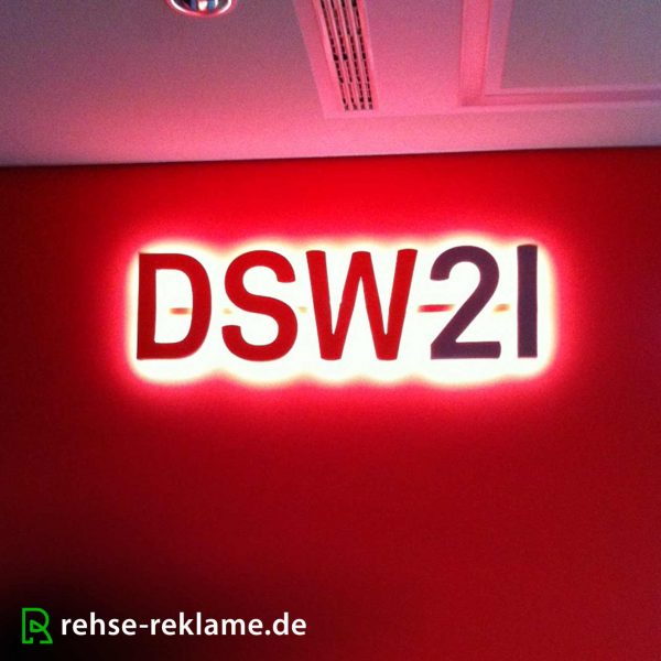 leuchtbuchstaben_led_rueckleuchter_rot_weiss