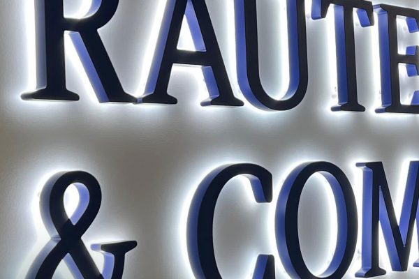 led-buchstaben-vollacryl-rueckleuchter-wandmontage