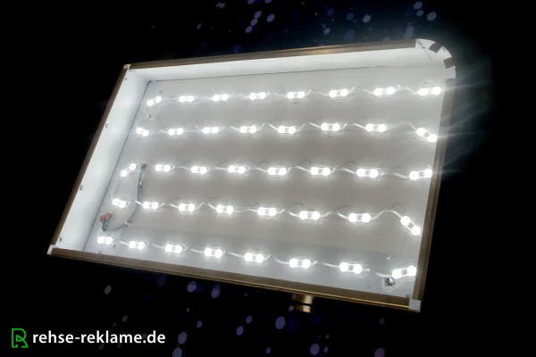 led_leuchttransparent_in_waschstrasse_led