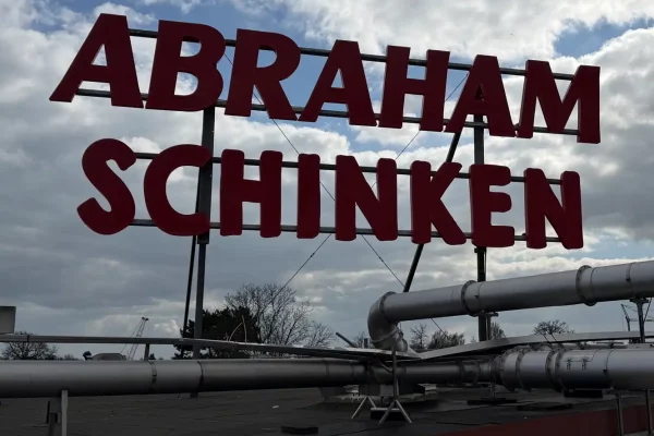 buchstabenanlage_dach_unterkonstruktion_frontleuchter