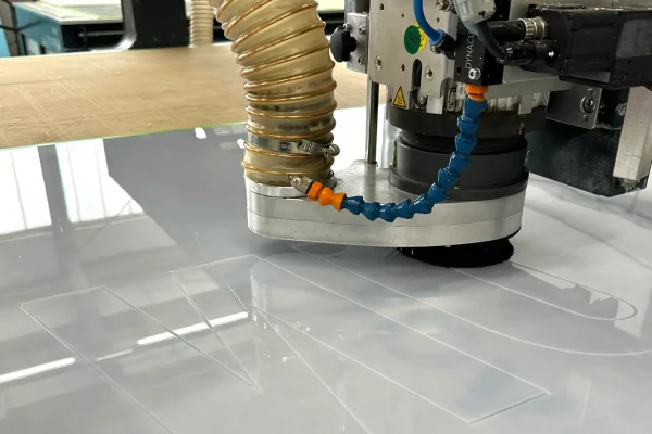 fun_schrift_acrylglas_fraesen