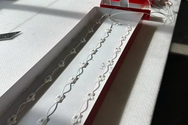 leuchttransparent_led-ausleuchtung_weiss