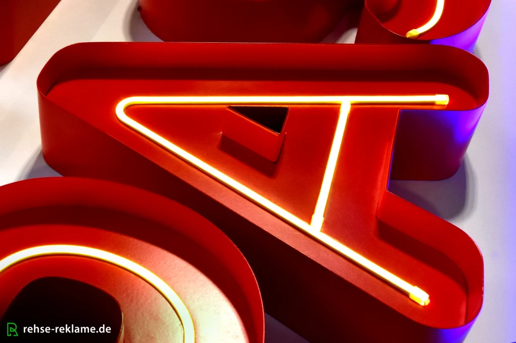 profilbuchstaben_profil-2_neonoptik_c