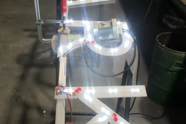 fertigung_handwerk_leuchtschrift-logo_led_weiss